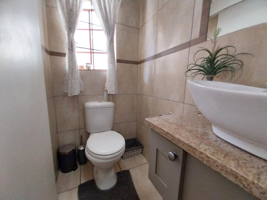 1 Bedroom Property for Sale in Die Bult North West